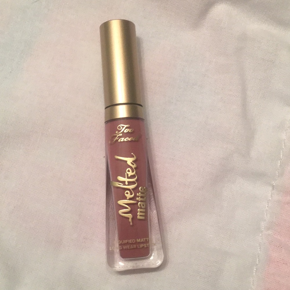Too Faced Matte lip gloss